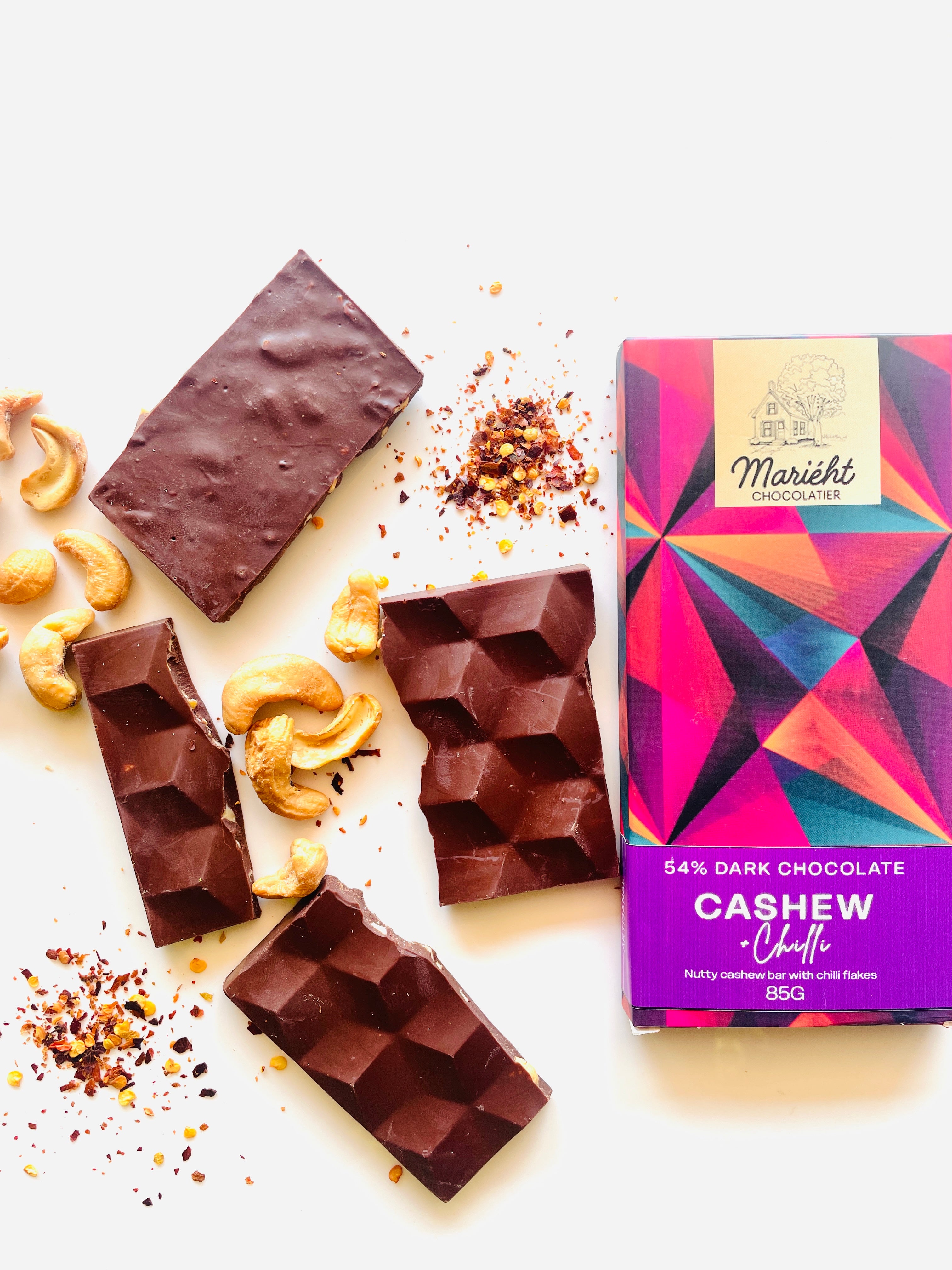Cashew & Chilli Chocolate Bar